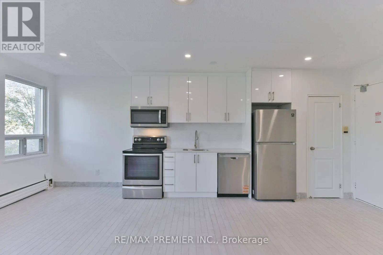202 - 10 ELLISON AVENUE