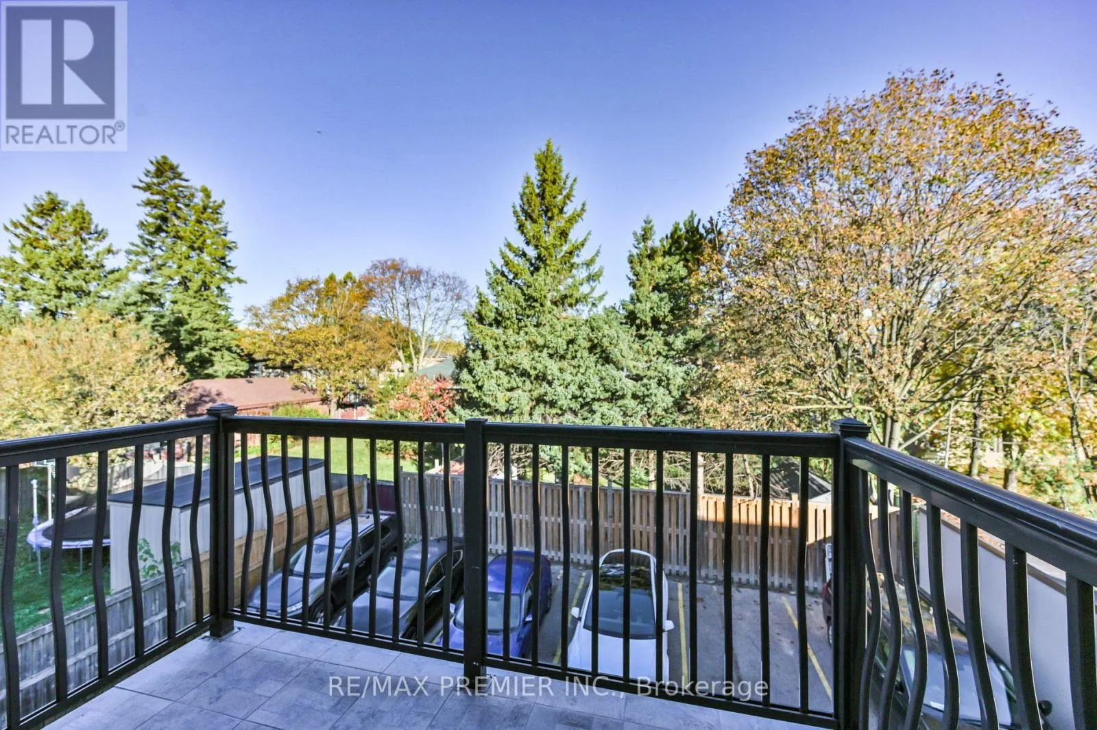 202 - 10 ELLISON AVENUE