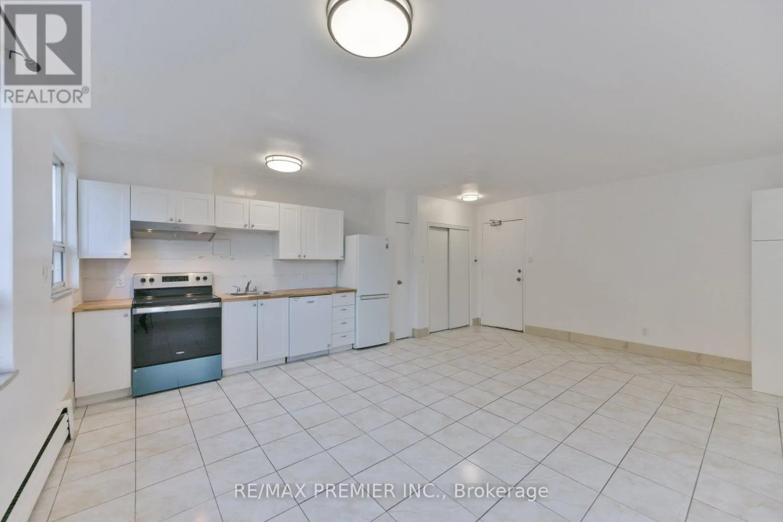 101 - 10 ELLISON AVENUE