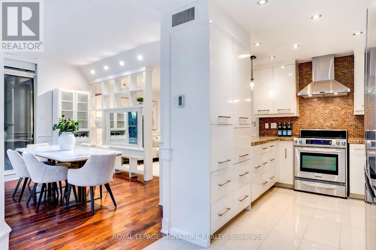 PL3 - 3800 YONGE STREET