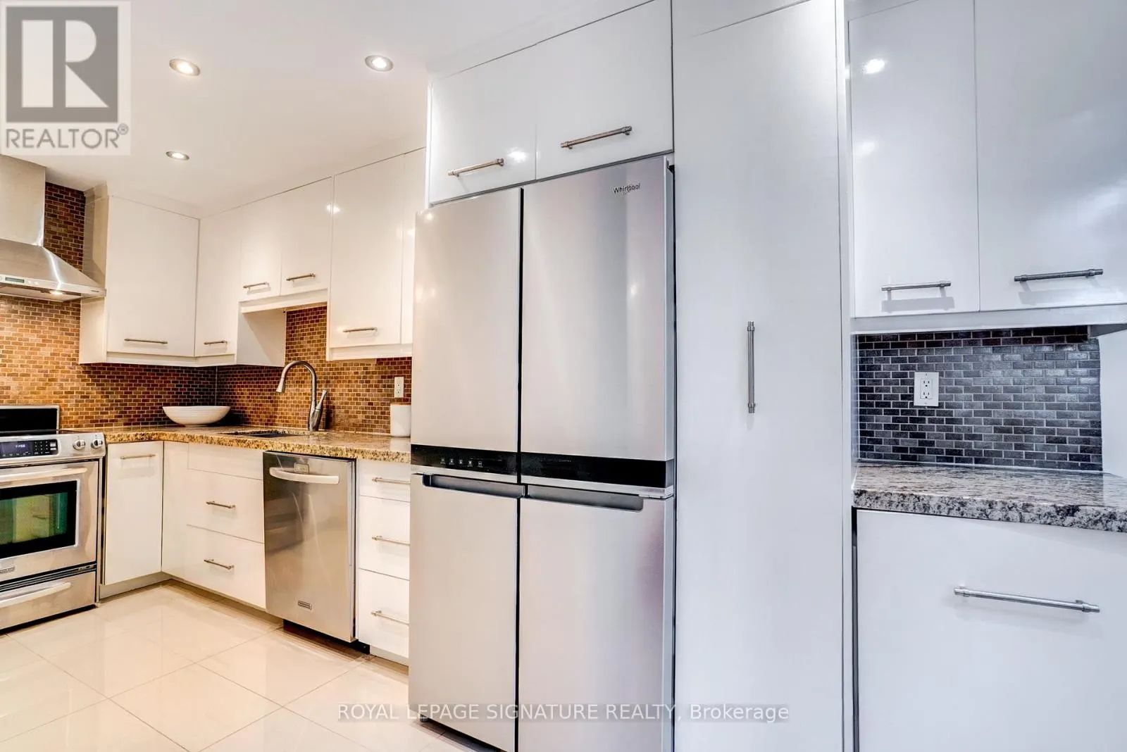 PL3 - 3800 YONGE STREET