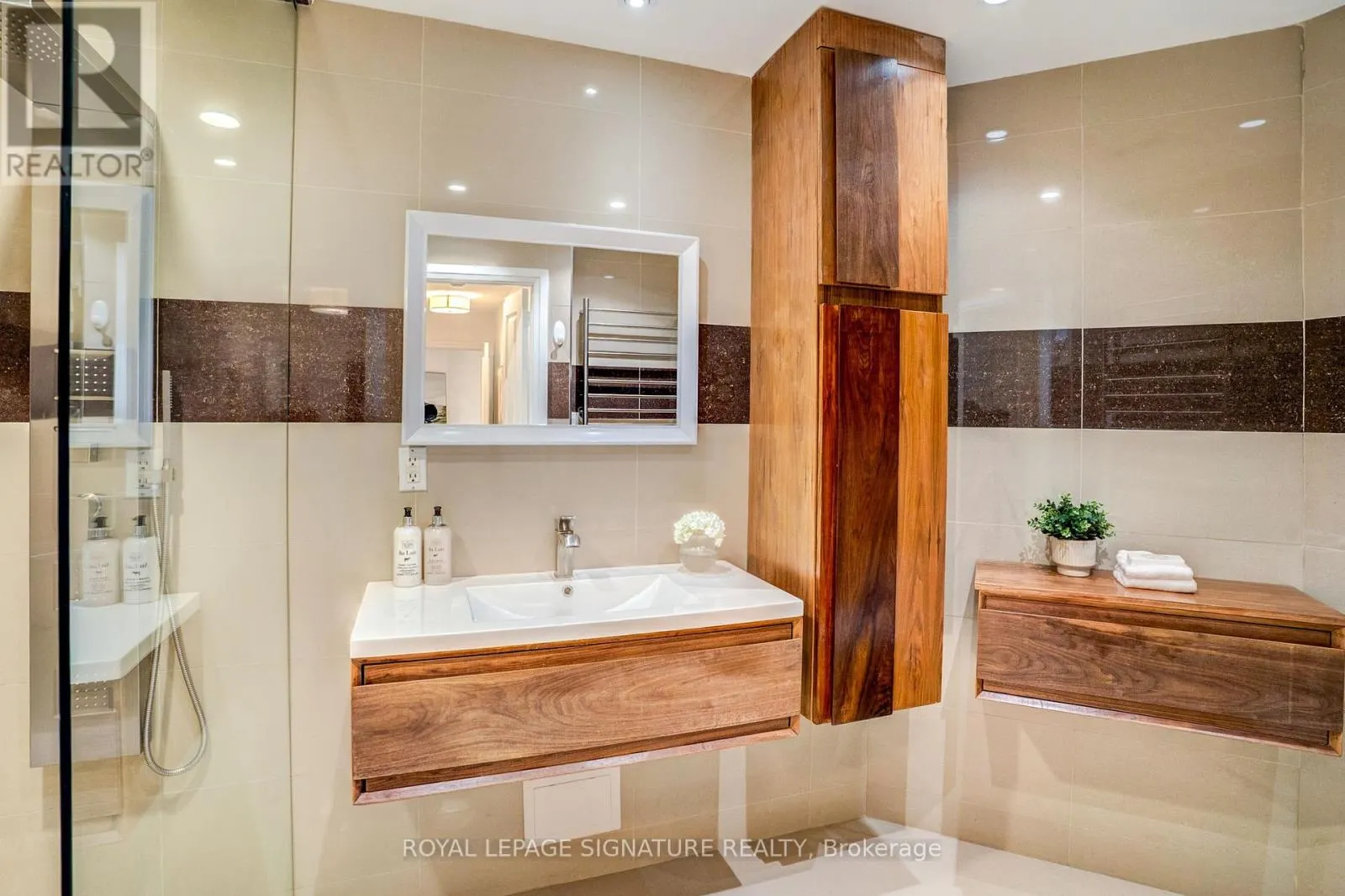 PL3 - 3800 YONGE STREET