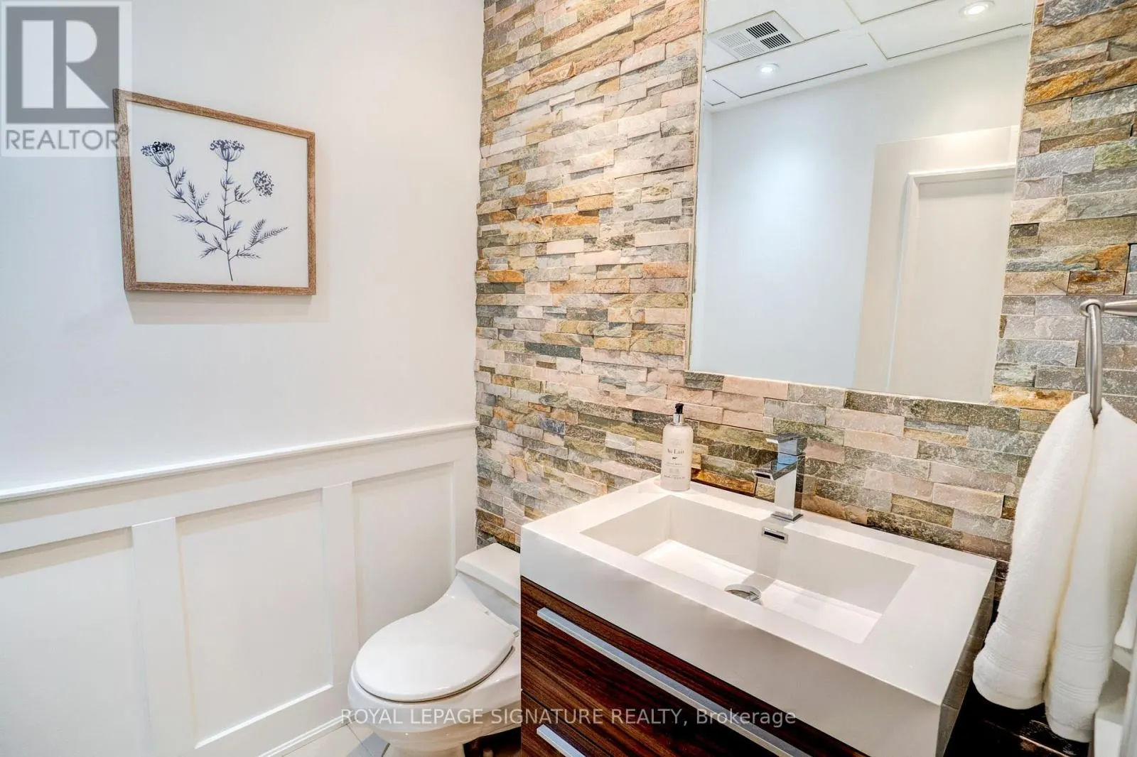 PL3 - 3800 YONGE STREET