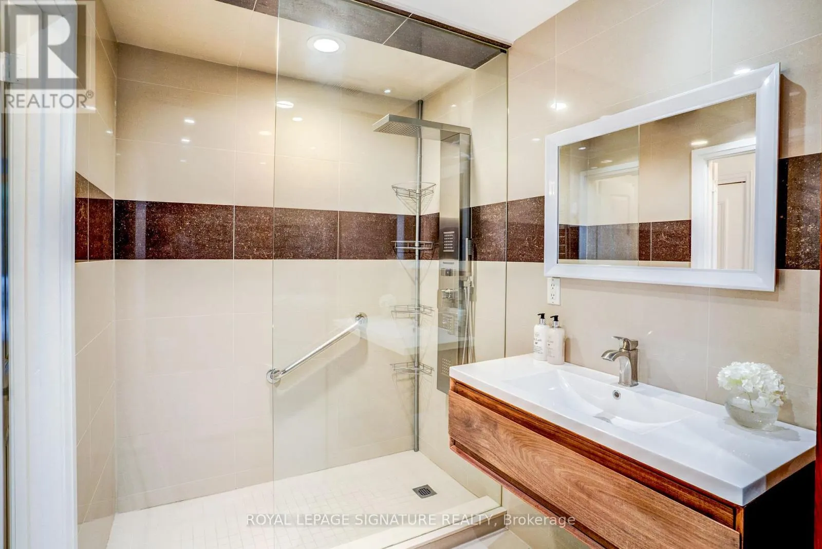 PL3 - 3800 YONGE STREET