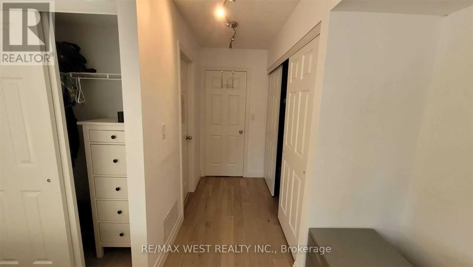 99 - 208 NIAGARA STREET