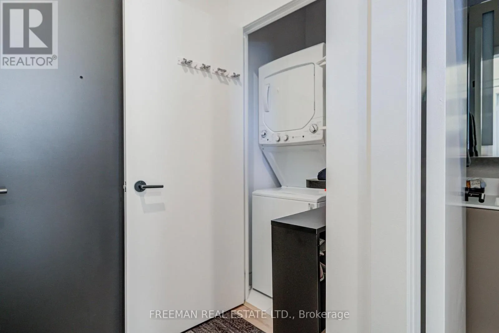 PH01 - 500 DUPONT STREET