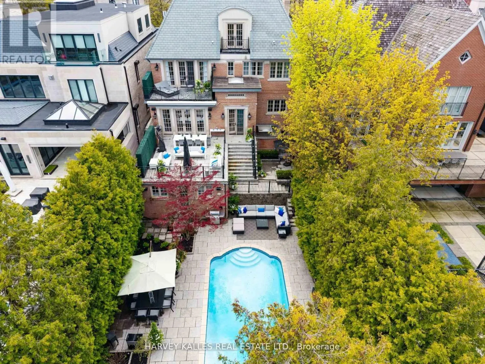 215 DUNVEGAN ROAD