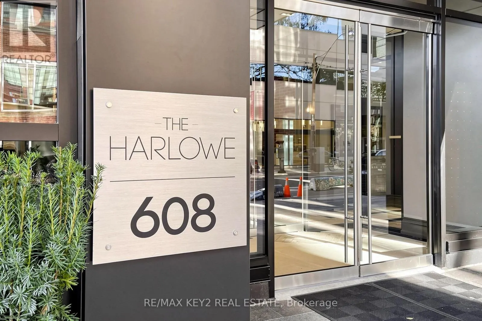 615 - 608 RICHMOND STREET W