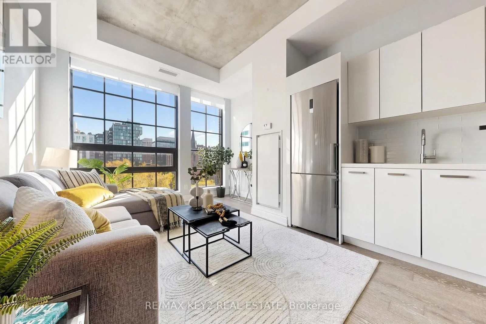615 - 608 RICHMOND STREET W