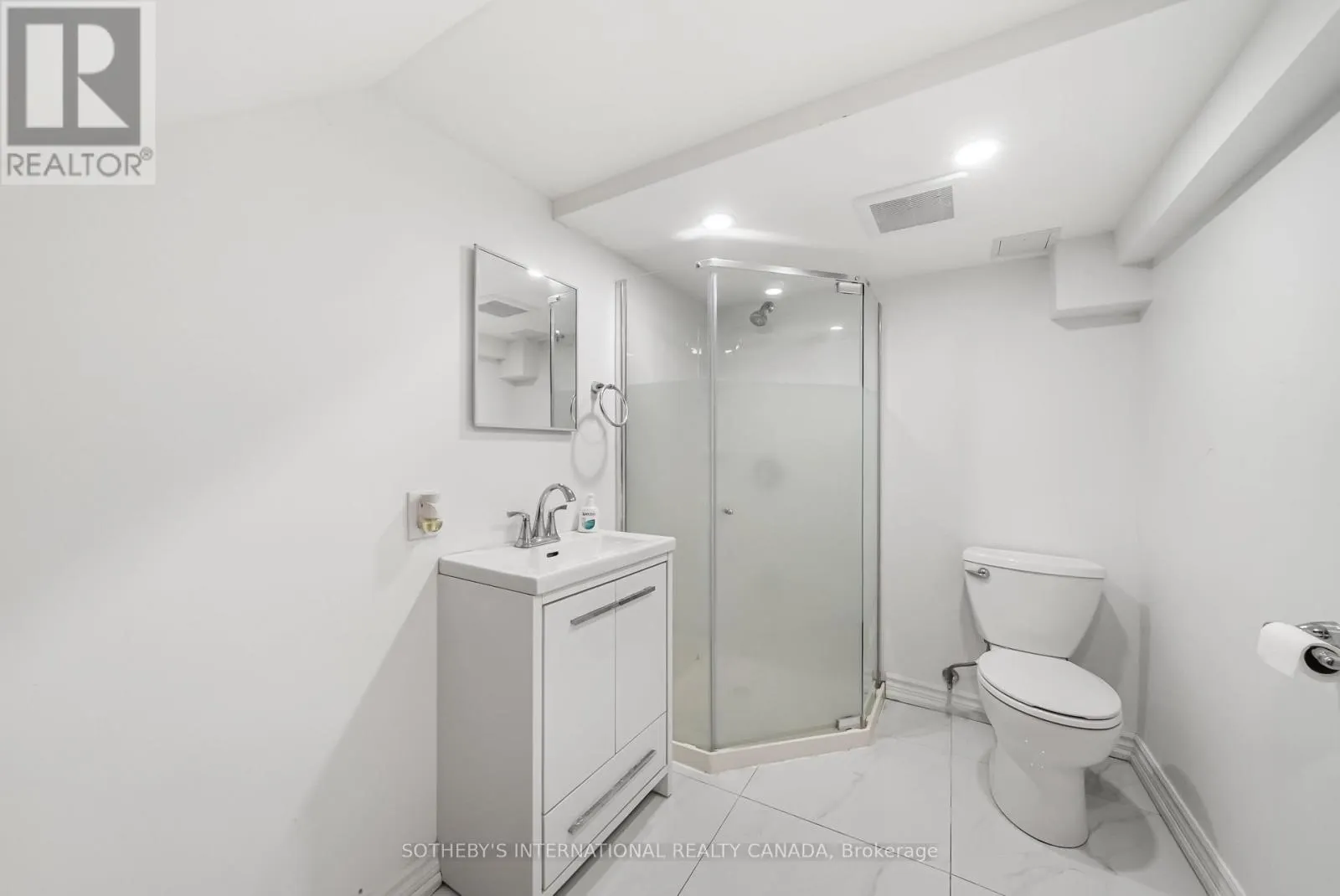 29 HIGHBOURNE AVENUE