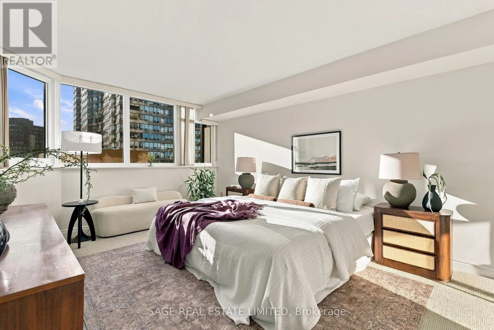 606 - 65 SPRING GARDEN AVENUE