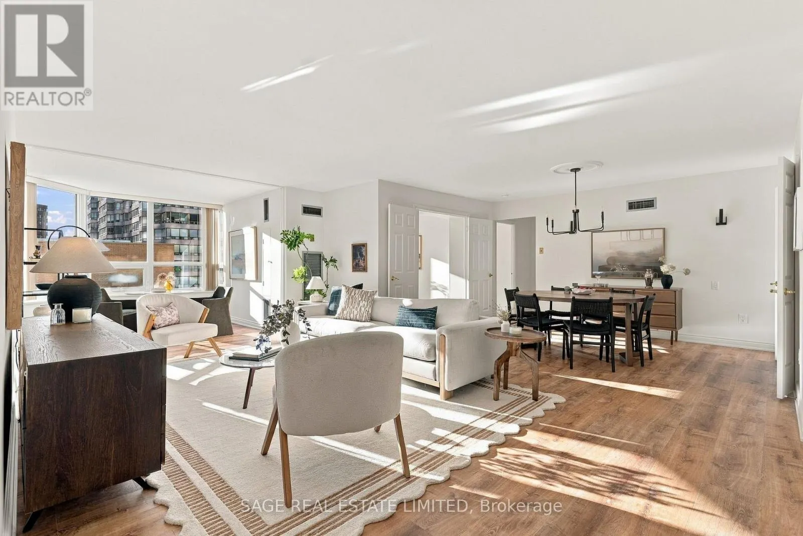 606 - 65 SPRING GARDEN AVENUE