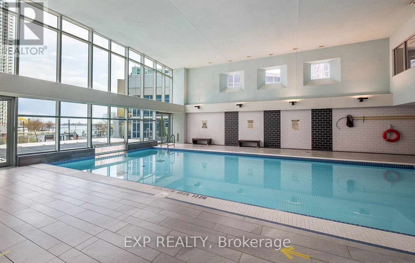 1213 - 208 QUEENS QUAY W