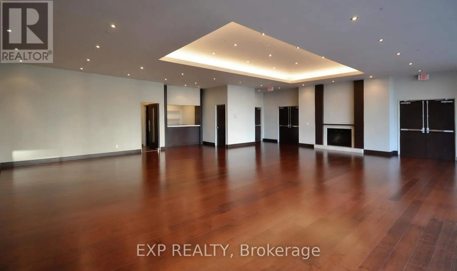 1213 - 208 QUEENS QUAY W