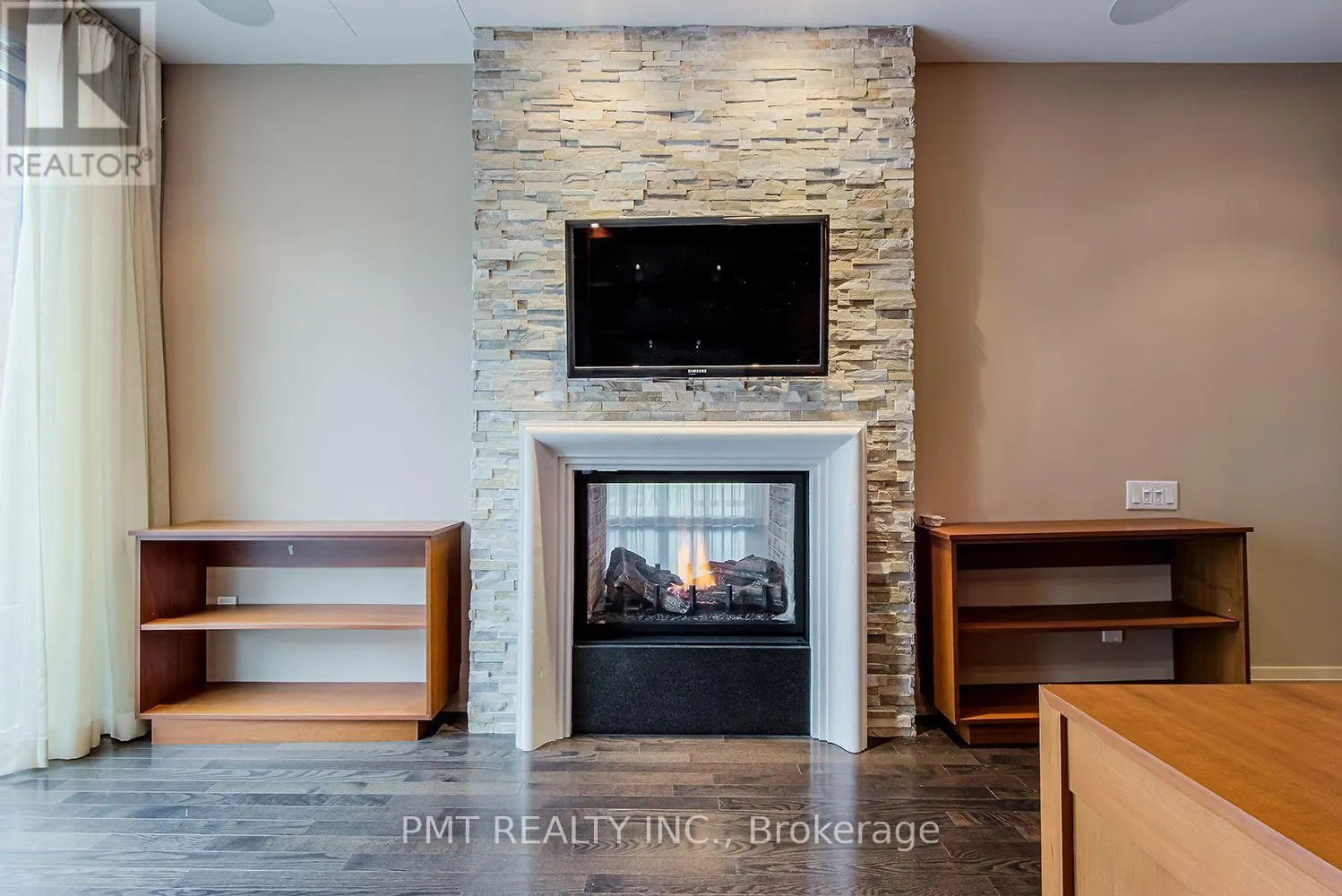 1004 - 80 YORKVILLE AVENUE