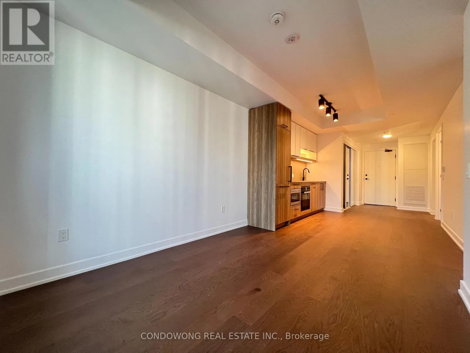 518 - 91 MONTCLAIR AVENUE