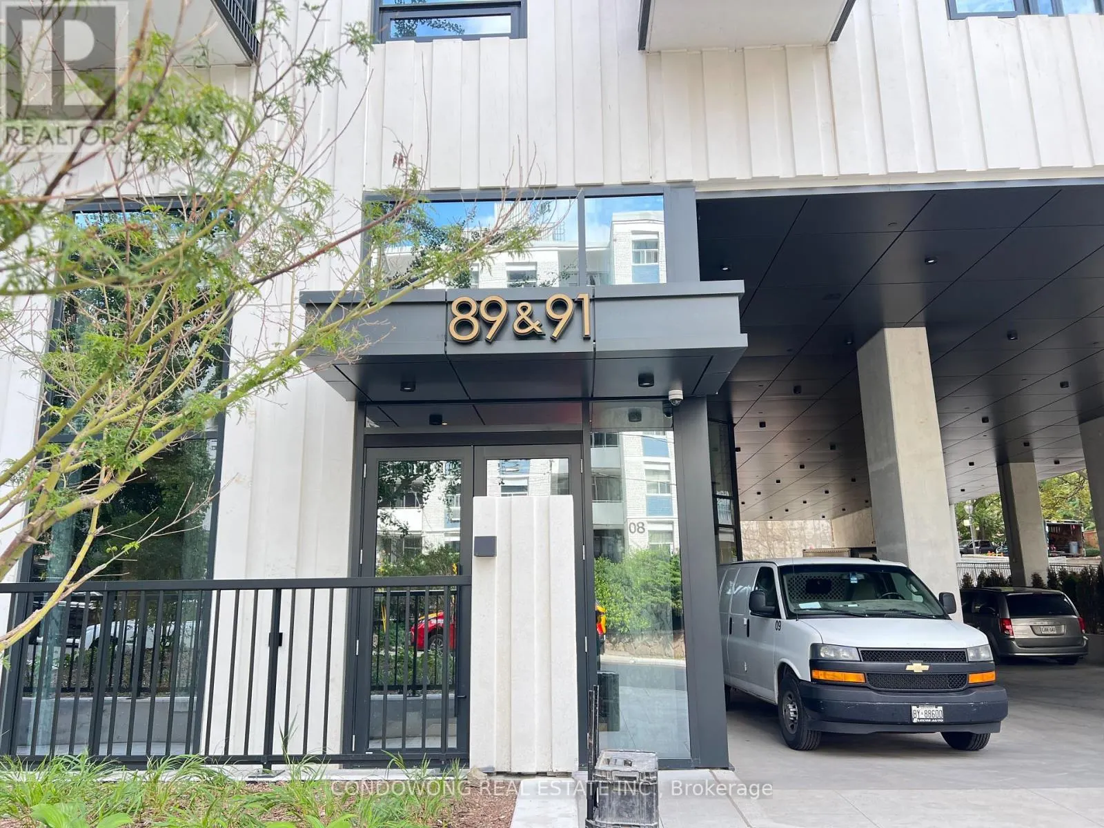 518 - 91 MONTCLAIR AVENUE