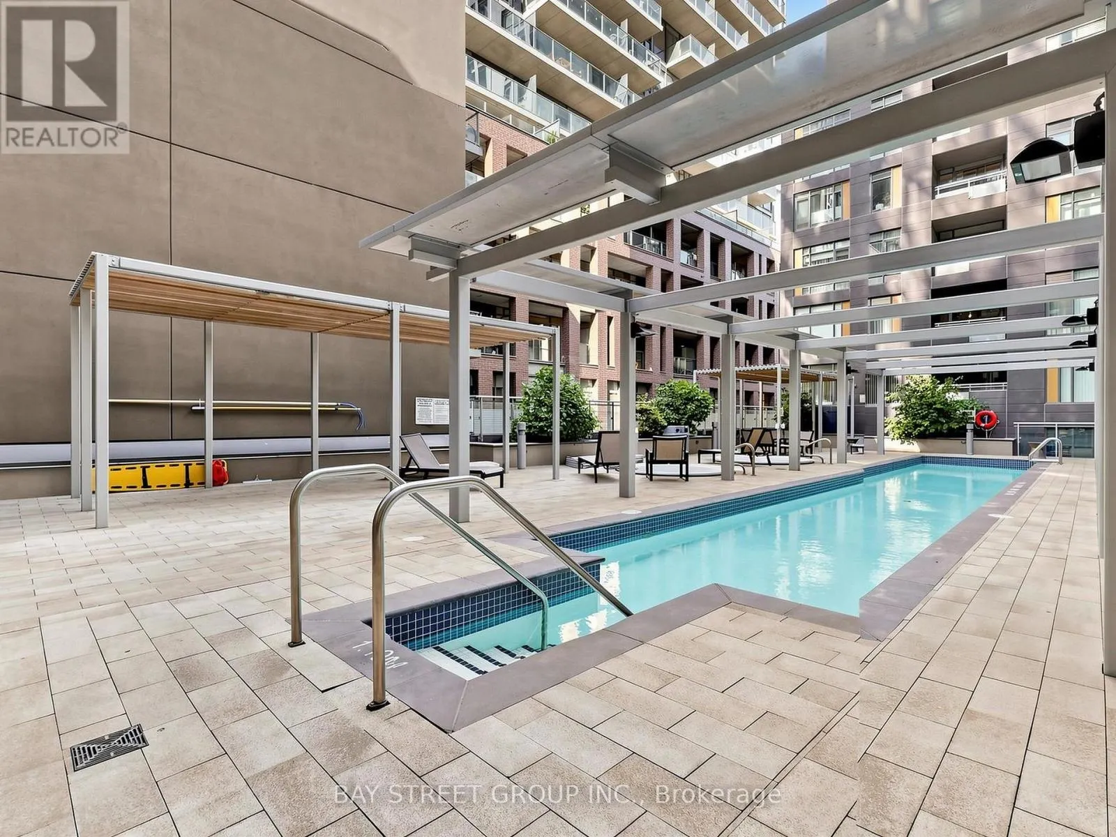 1118 - 525 ADELAIDE STREET W
