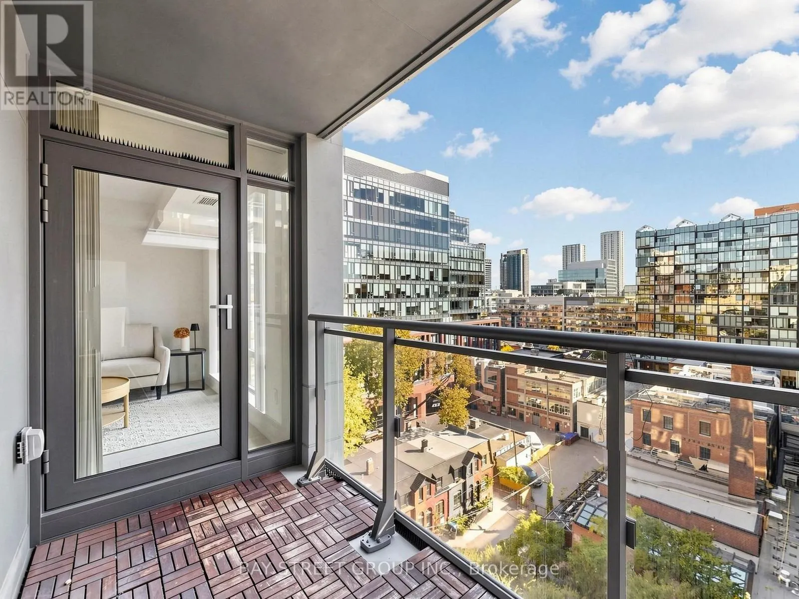 1118 - 525 ADELAIDE STREET W