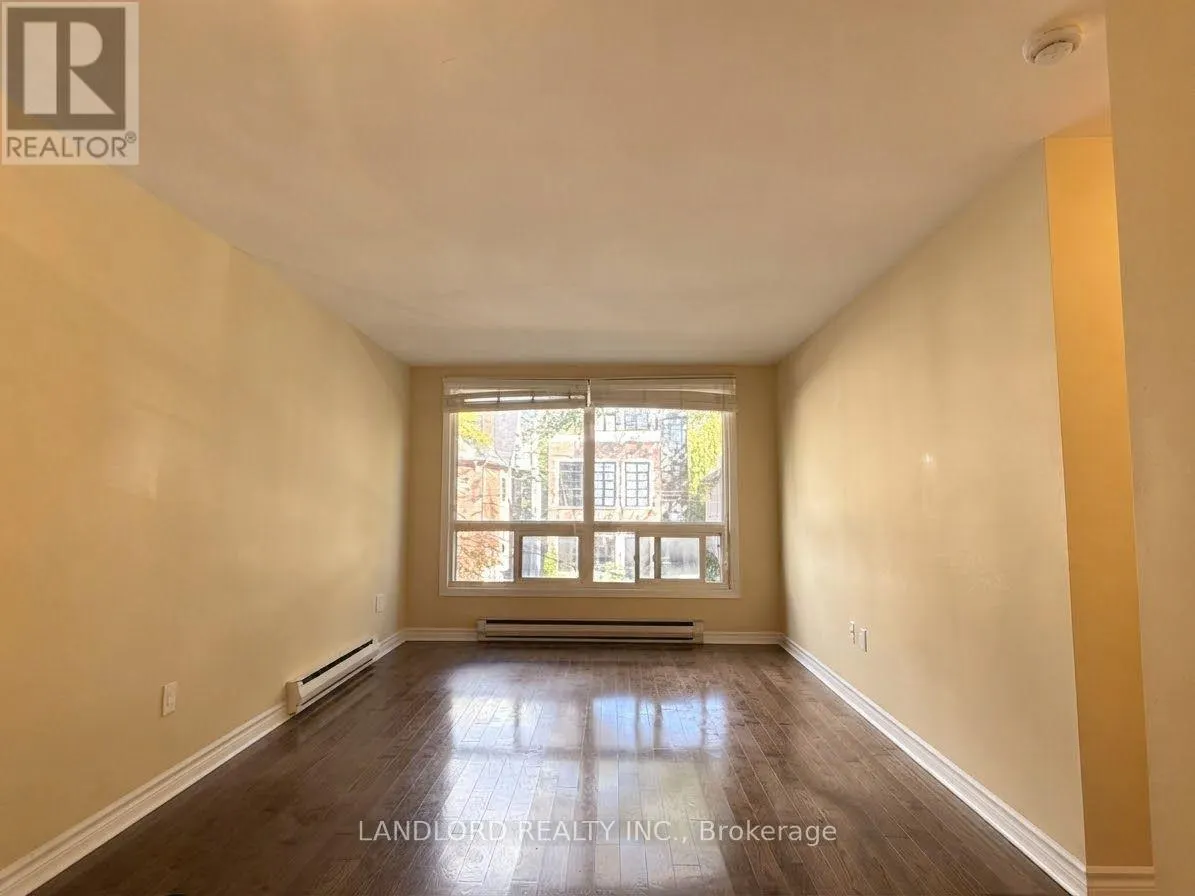 201 - 176 HOWLAND AVENUE