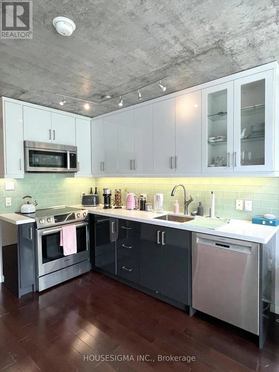 513 - 954 KING STREET W