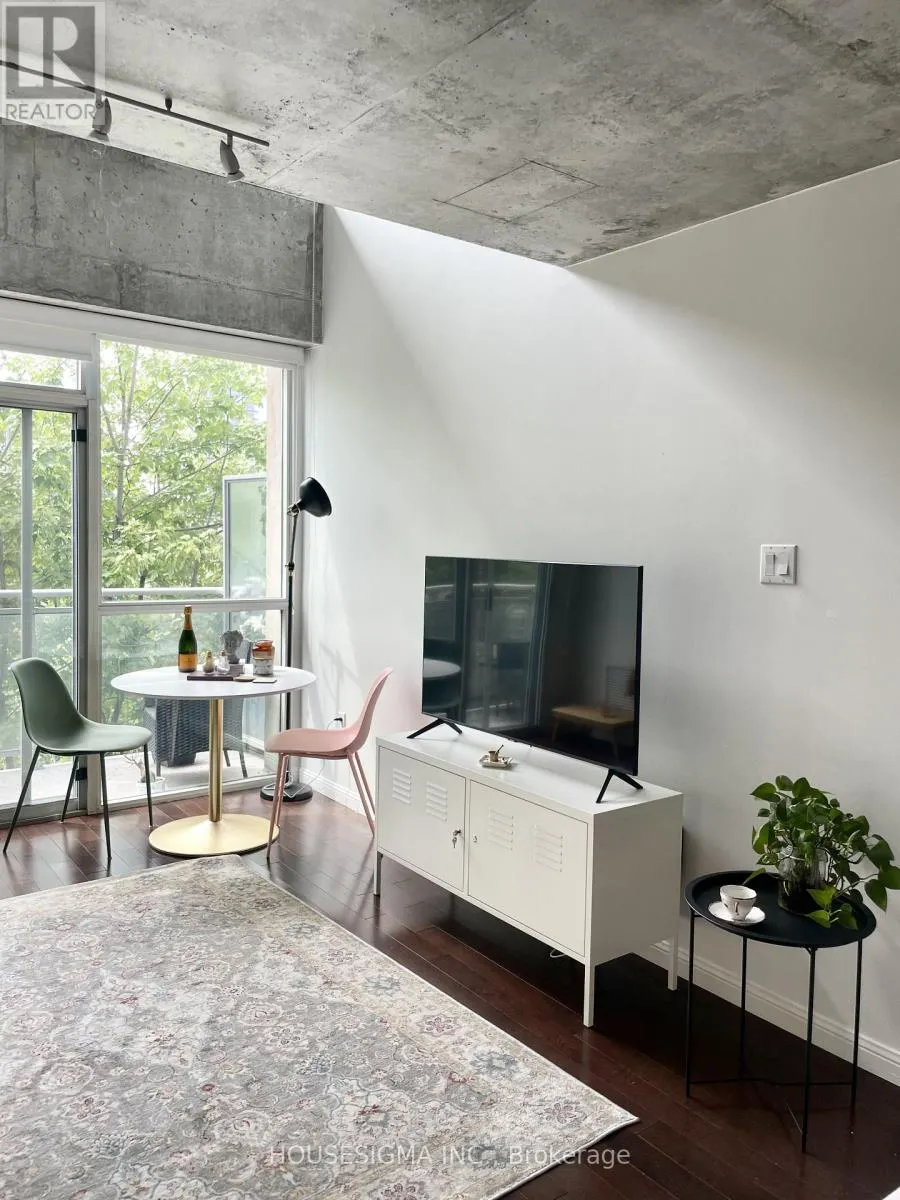 513 - 954 KING STREET W