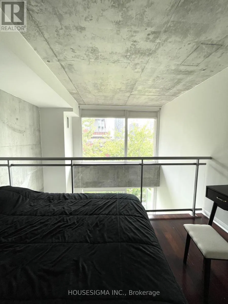 513 - 954 KING STREET W