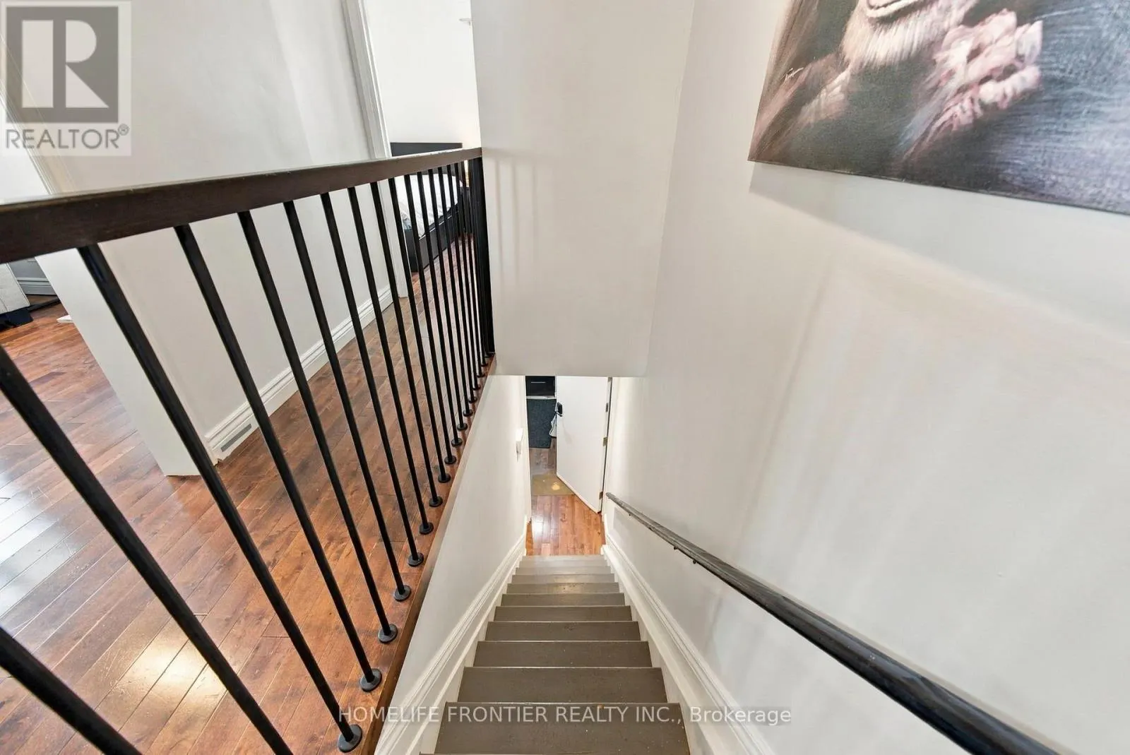 UPPER - 122 MANNING AVENUE