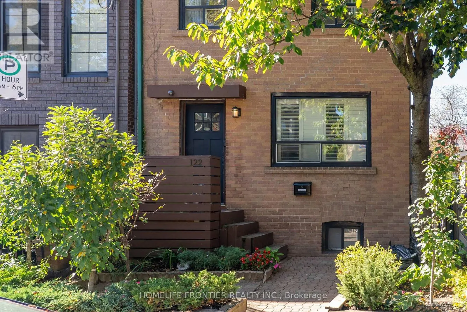 UPPER - 122 MANNING AVENUE