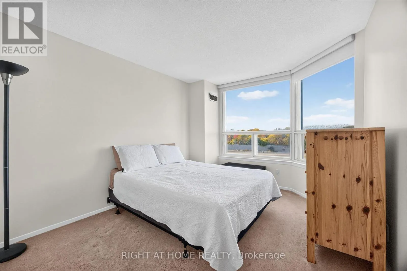 611 - 268 RIDLEY BOULEVARD