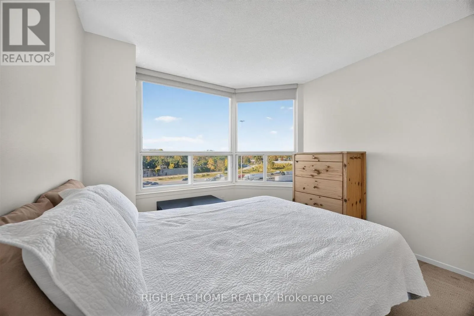 611 - 268 RIDLEY BOULEVARD