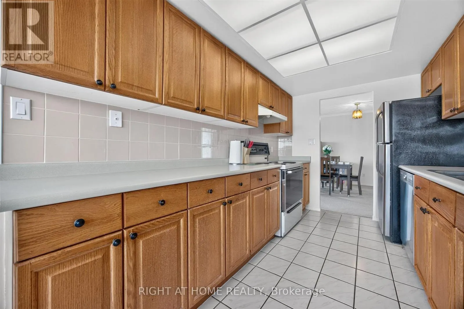 611 - 268 RIDLEY BOULEVARD
