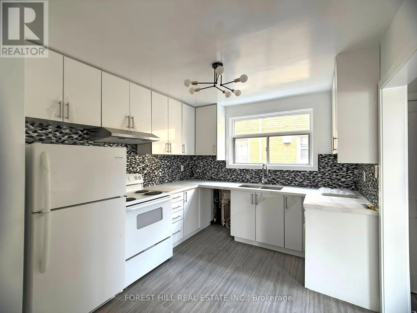 #2 - 443 WILSON AVENUE