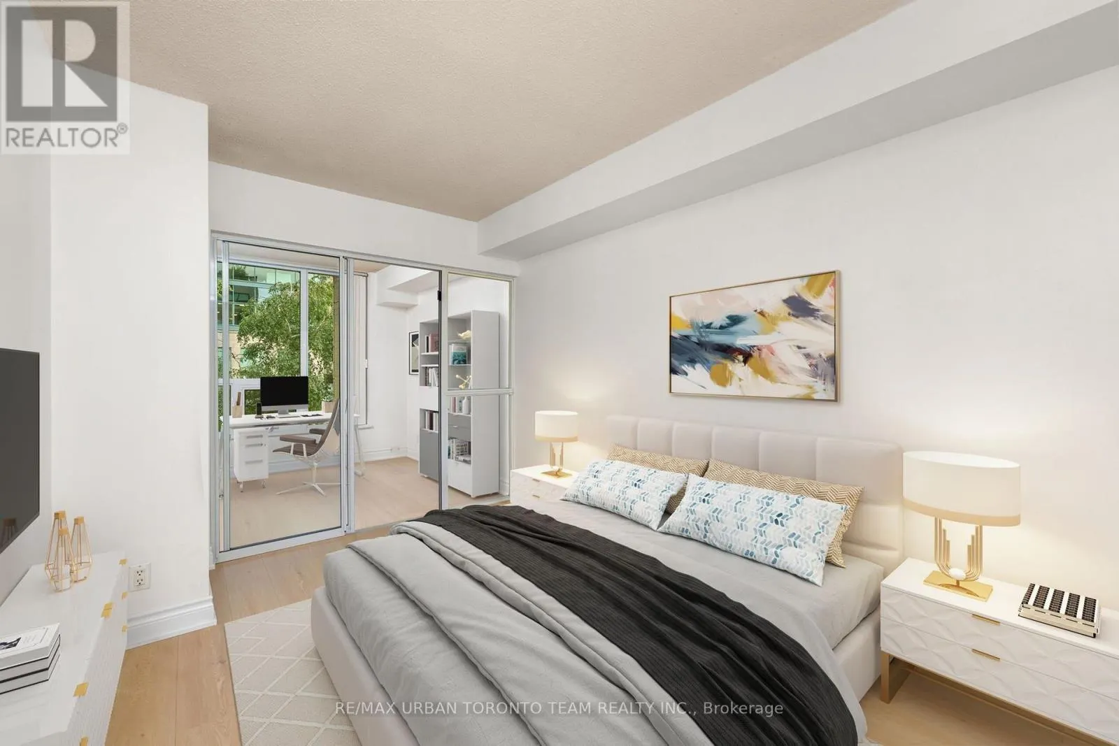 418 - 92 KING STREET E