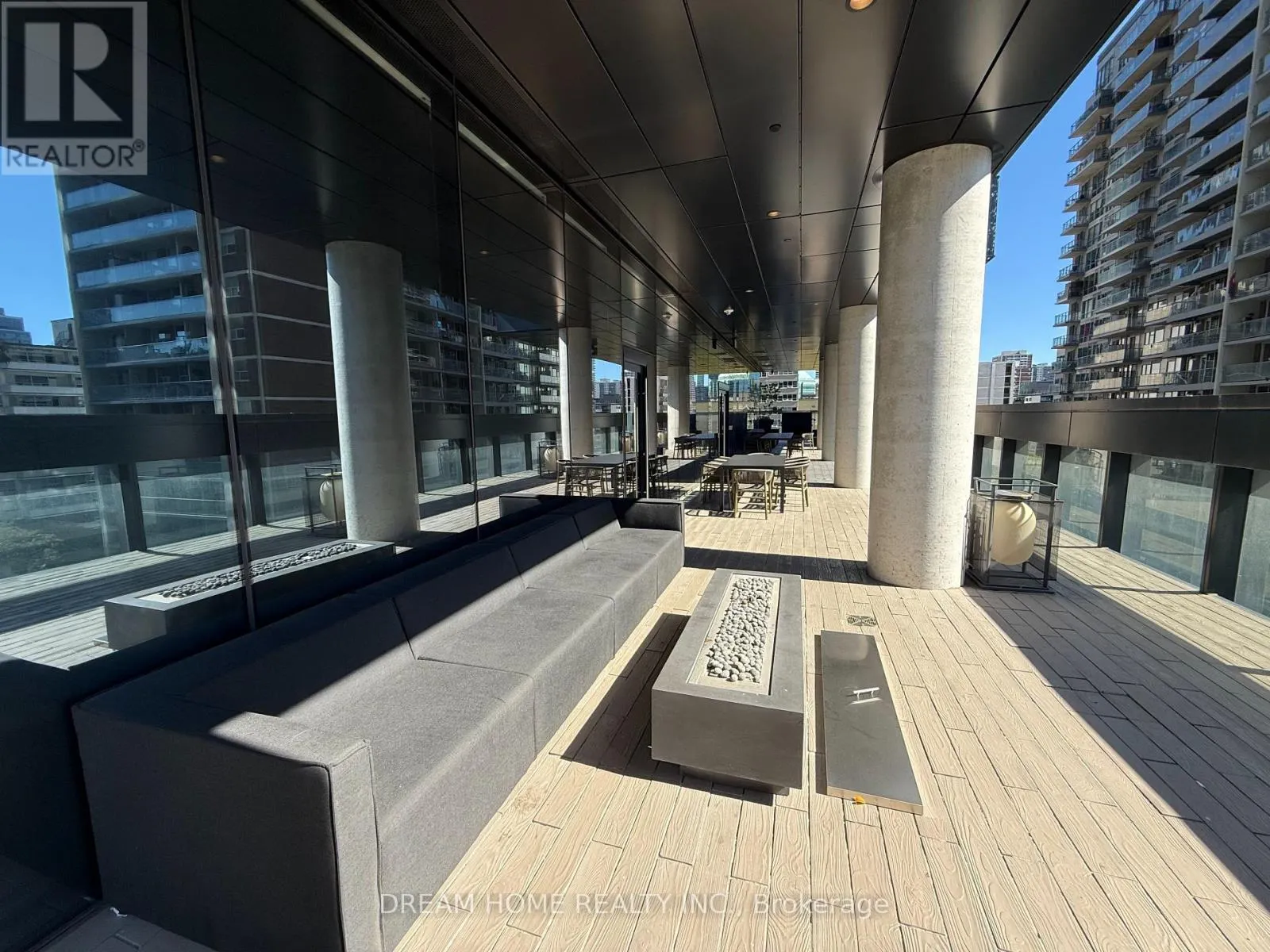 1413 - 55 CHARLES STREET E