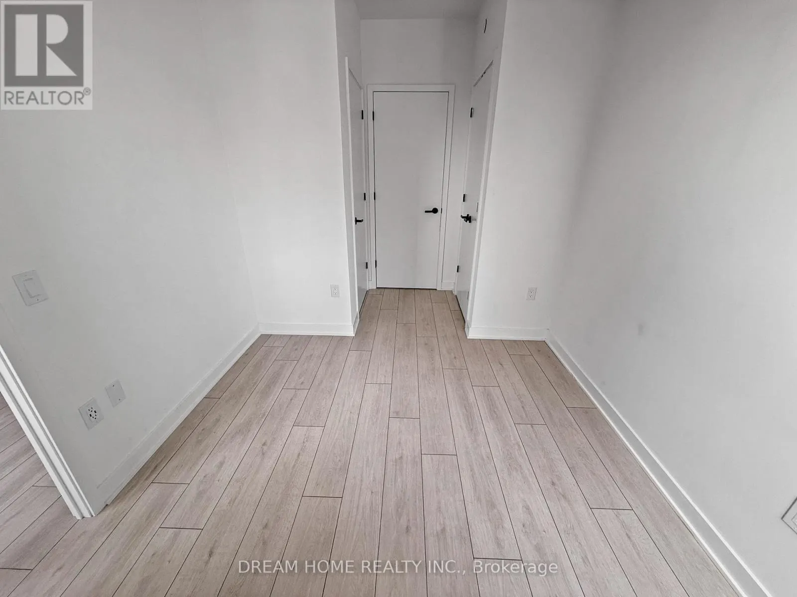 1413 - 55 CHARLES STREET E