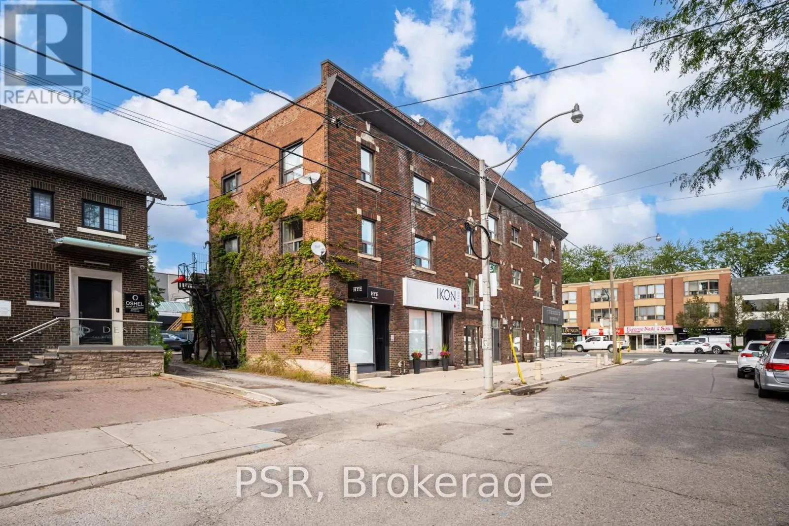 2 - 2 CRAIGHURST AVENUE