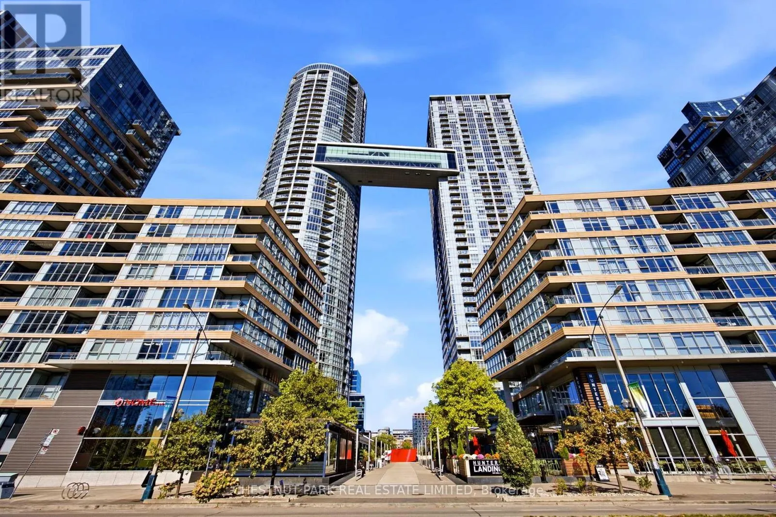 727 - 21 ICEBOAT TERRACE