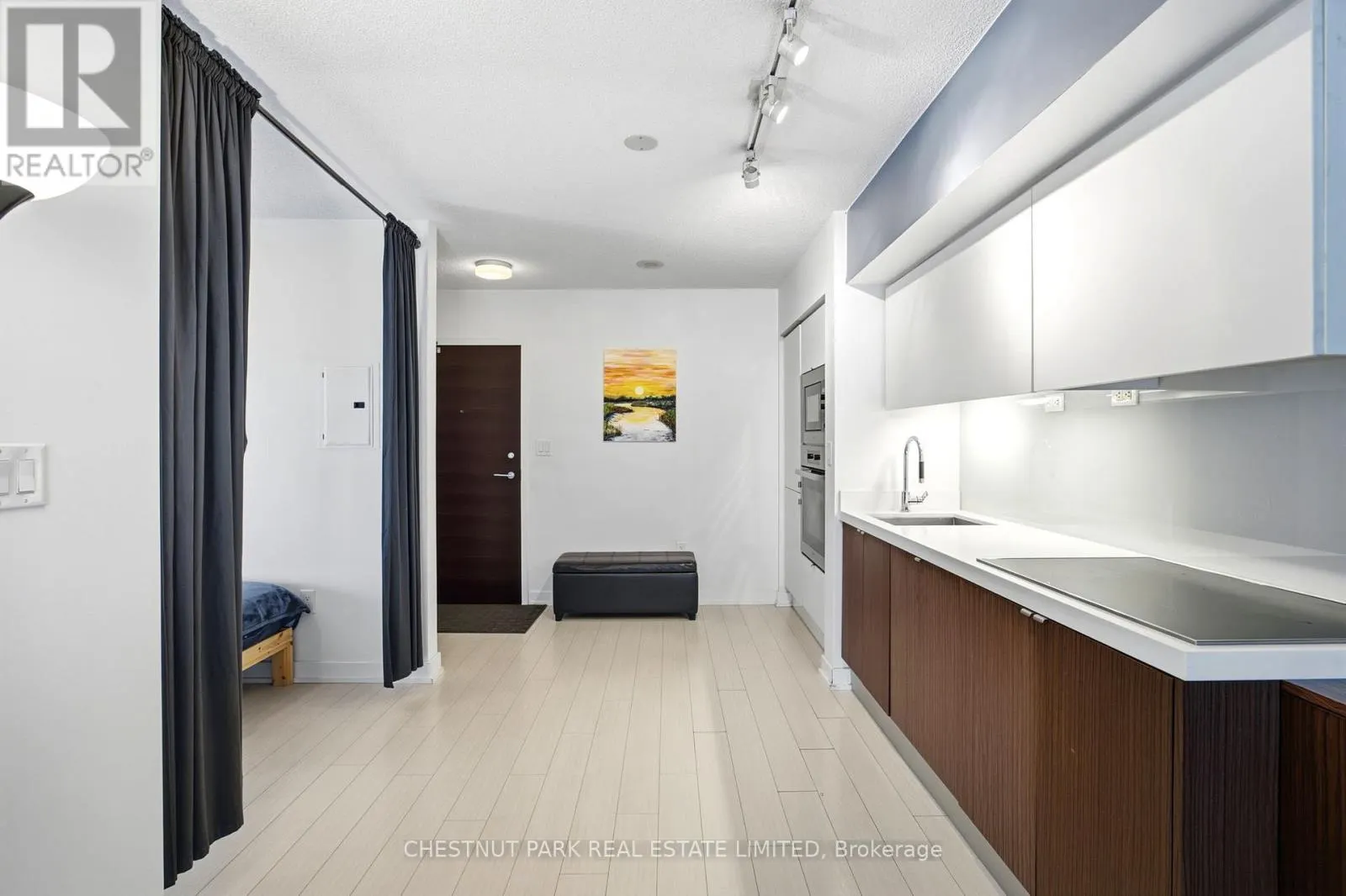 727 - 21 ICEBOAT TERRACE
