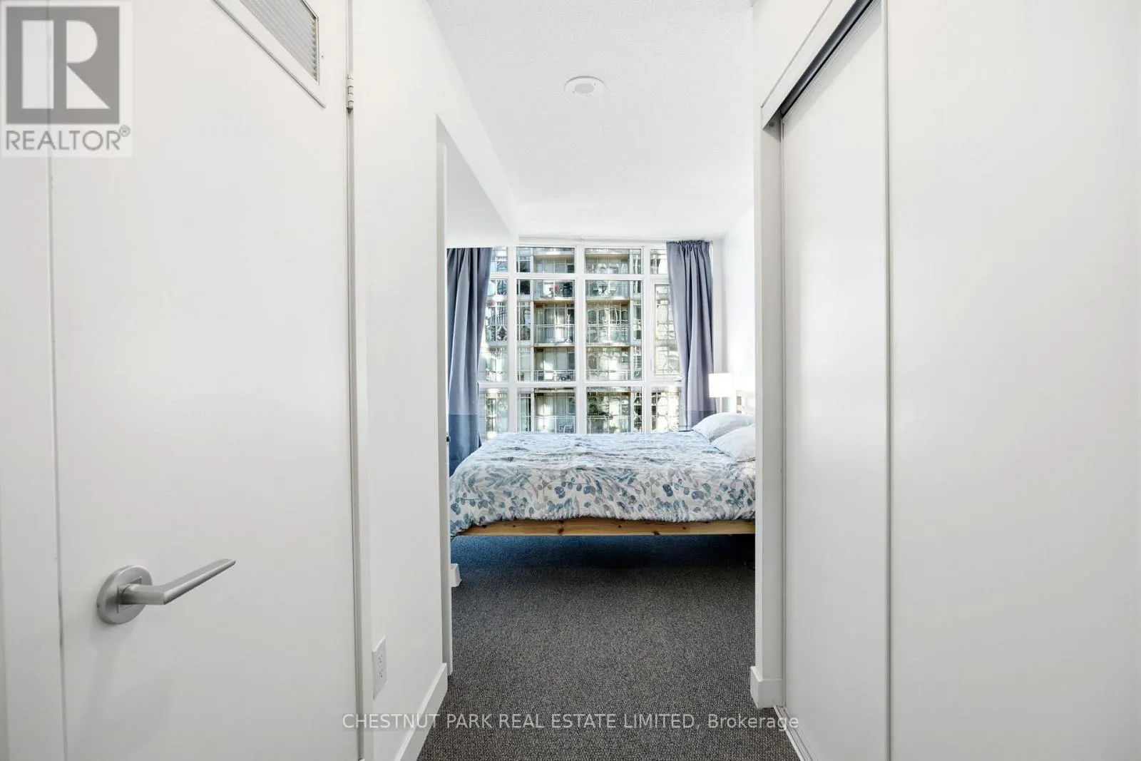 727 - 21 ICEBOAT TERRACE