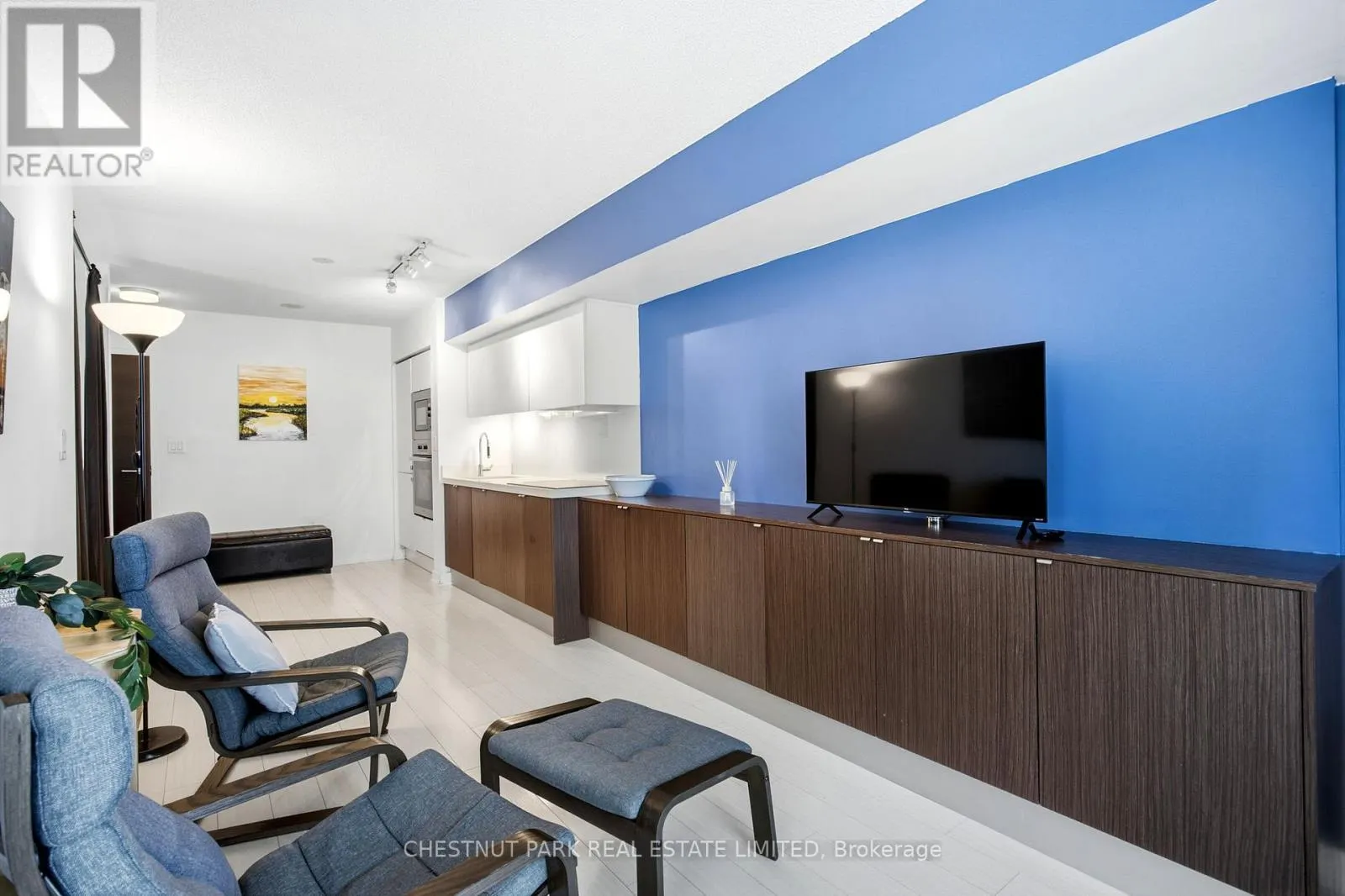 727 - 21 ICEBOAT TERRACE