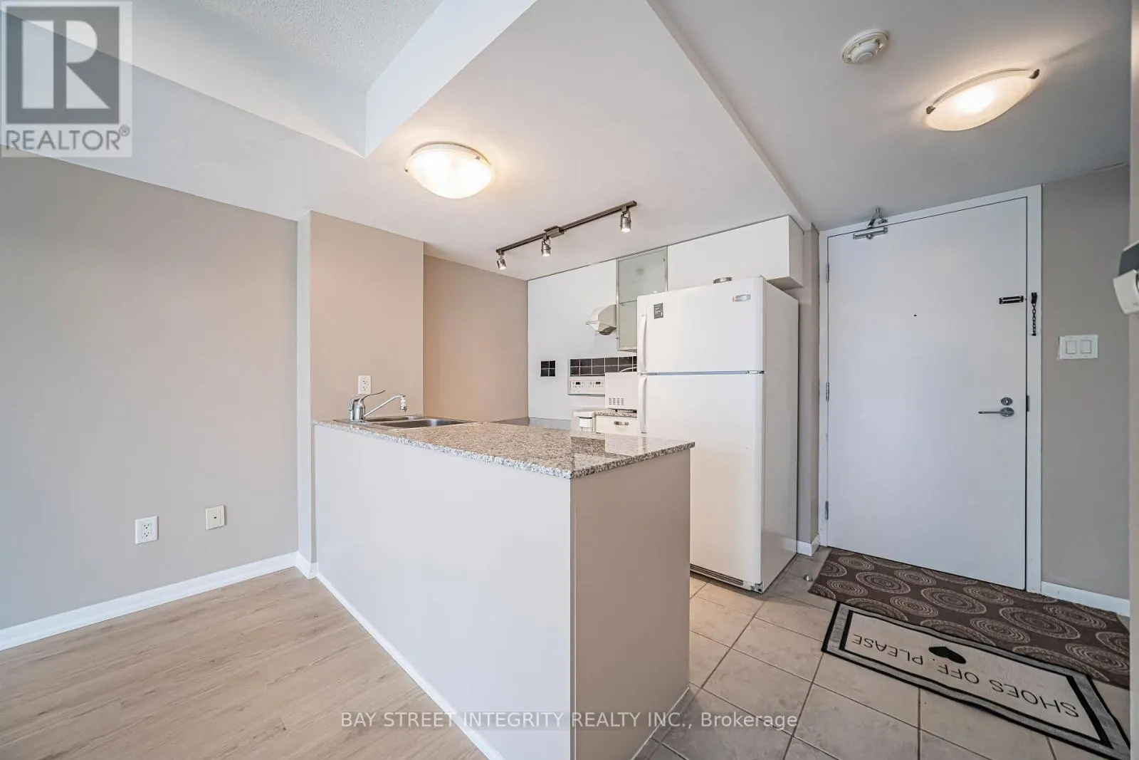 1406 - 38 GRENVILLE STREET