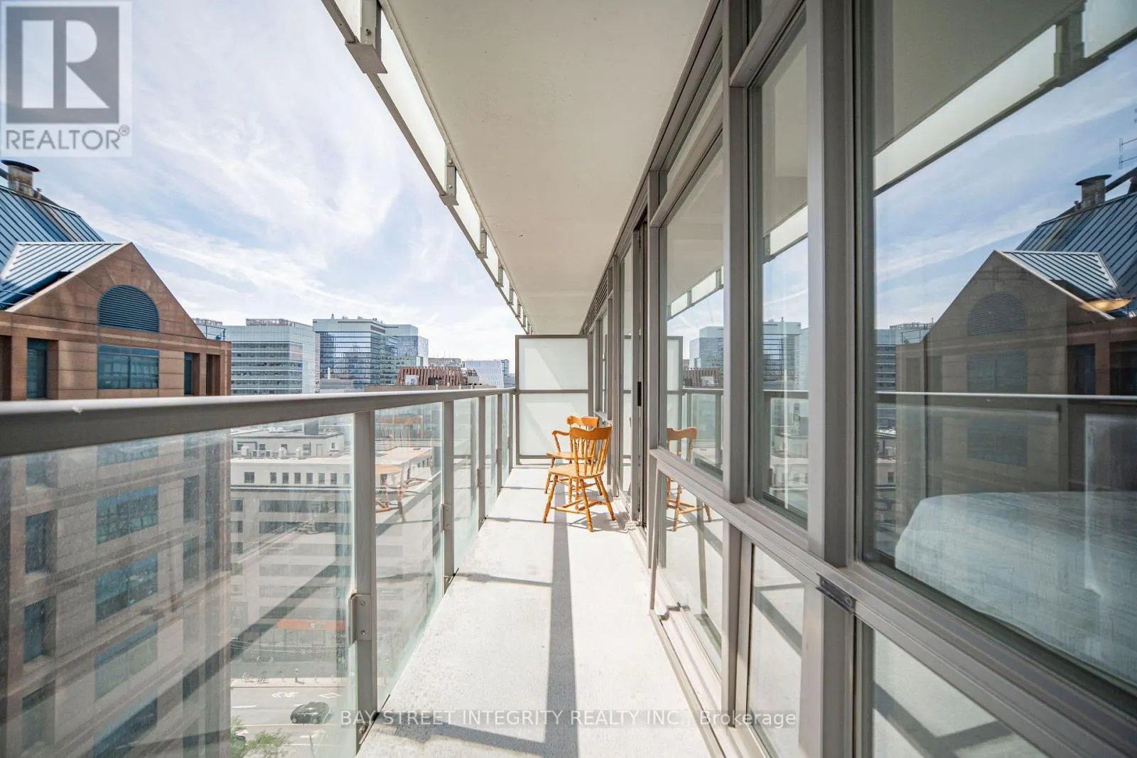 1406 - 38 GRENVILLE STREET