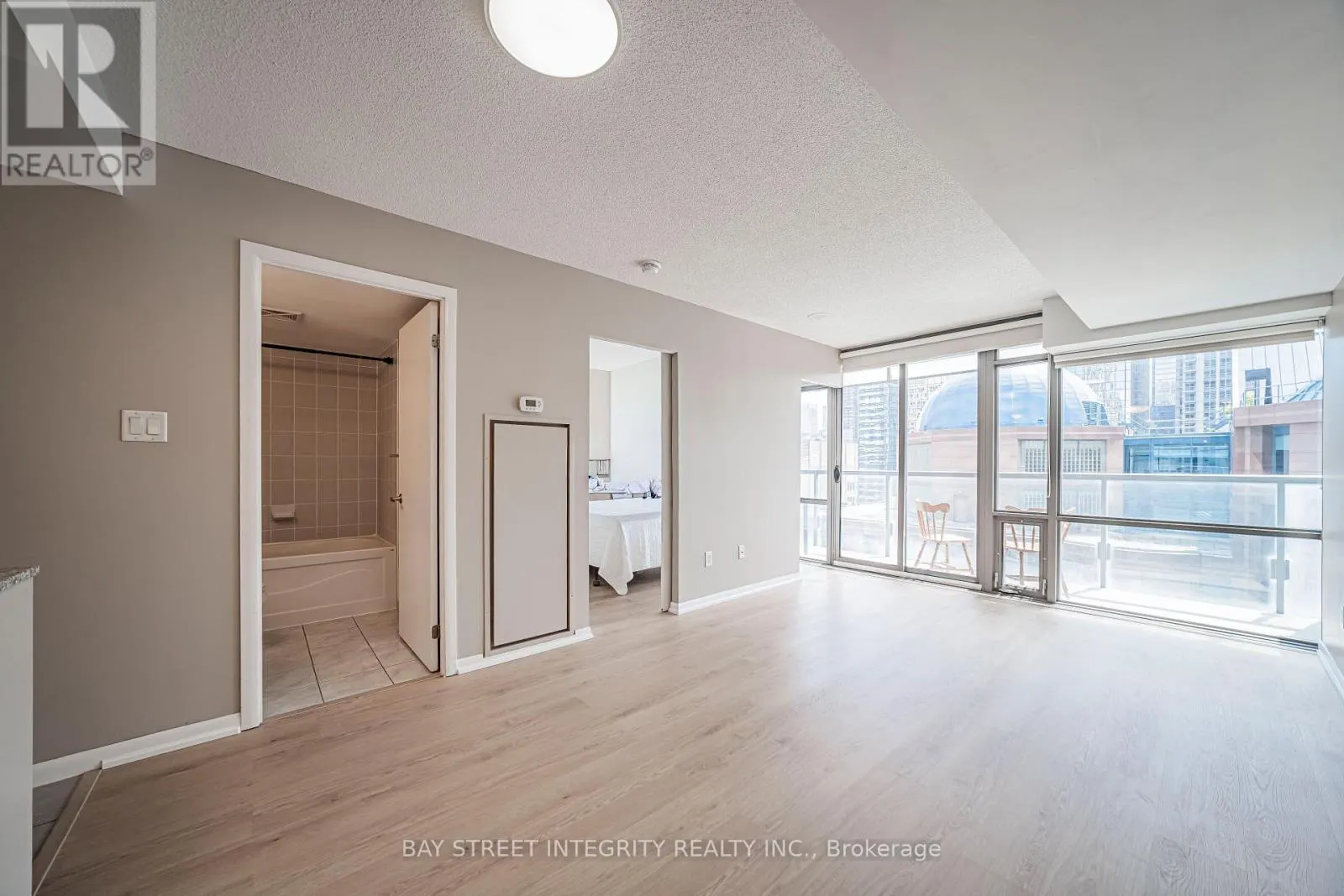 1406 - 38 GRENVILLE STREET