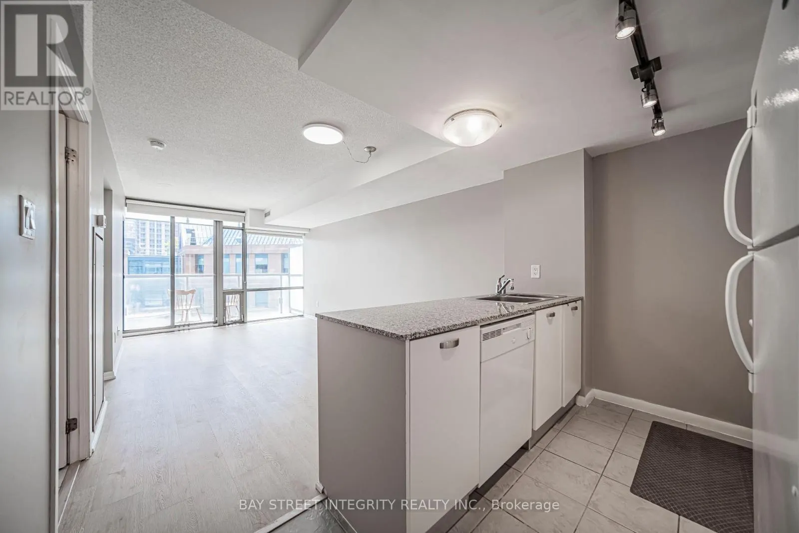 1406 - 38 GRENVILLE STREET