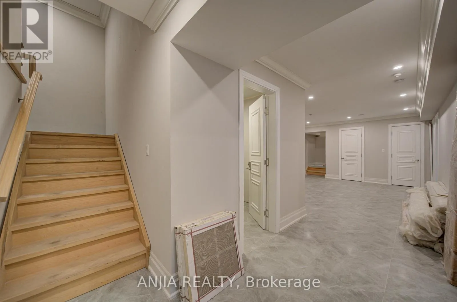2652 VICTORIA PARK AVENUE