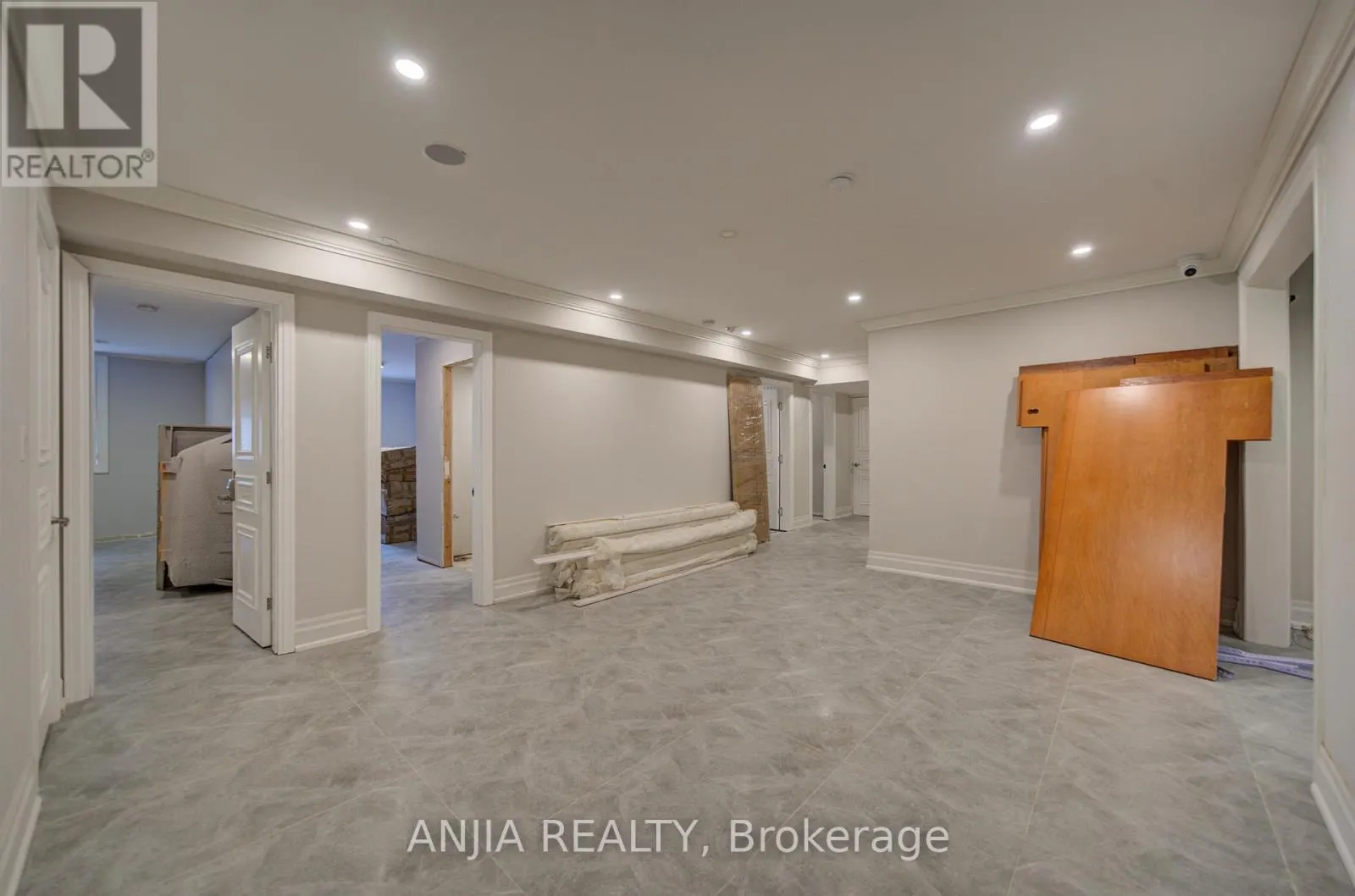 2652 VICTORIA PARK AVENUE
