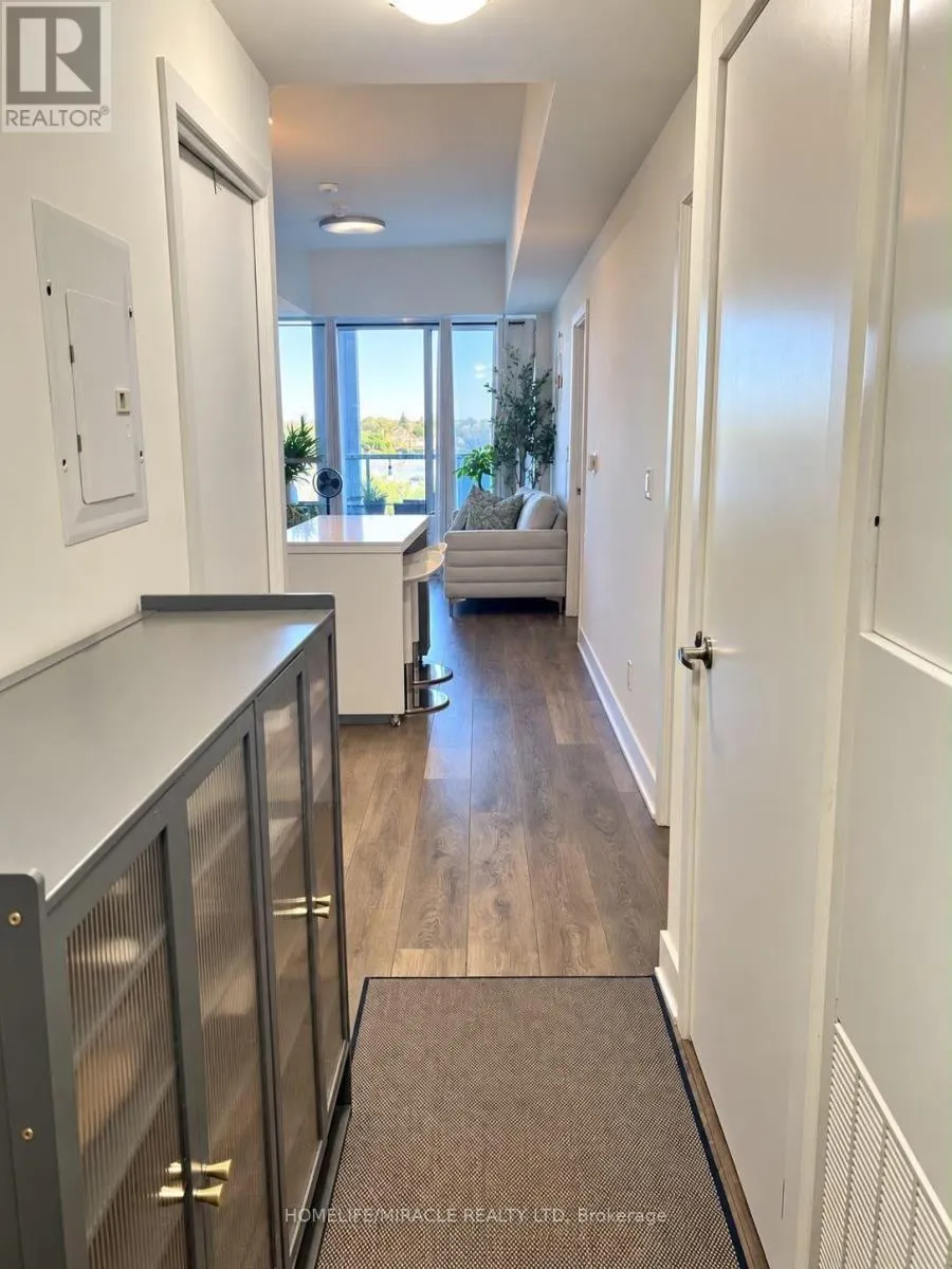 516 - 188 FAIRVIEW MALL DRIVE