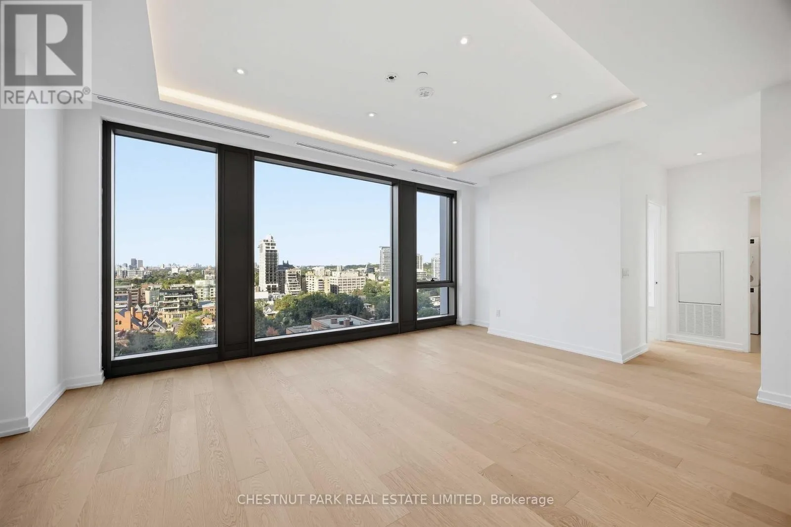 1402 - 1315 BAY STREET