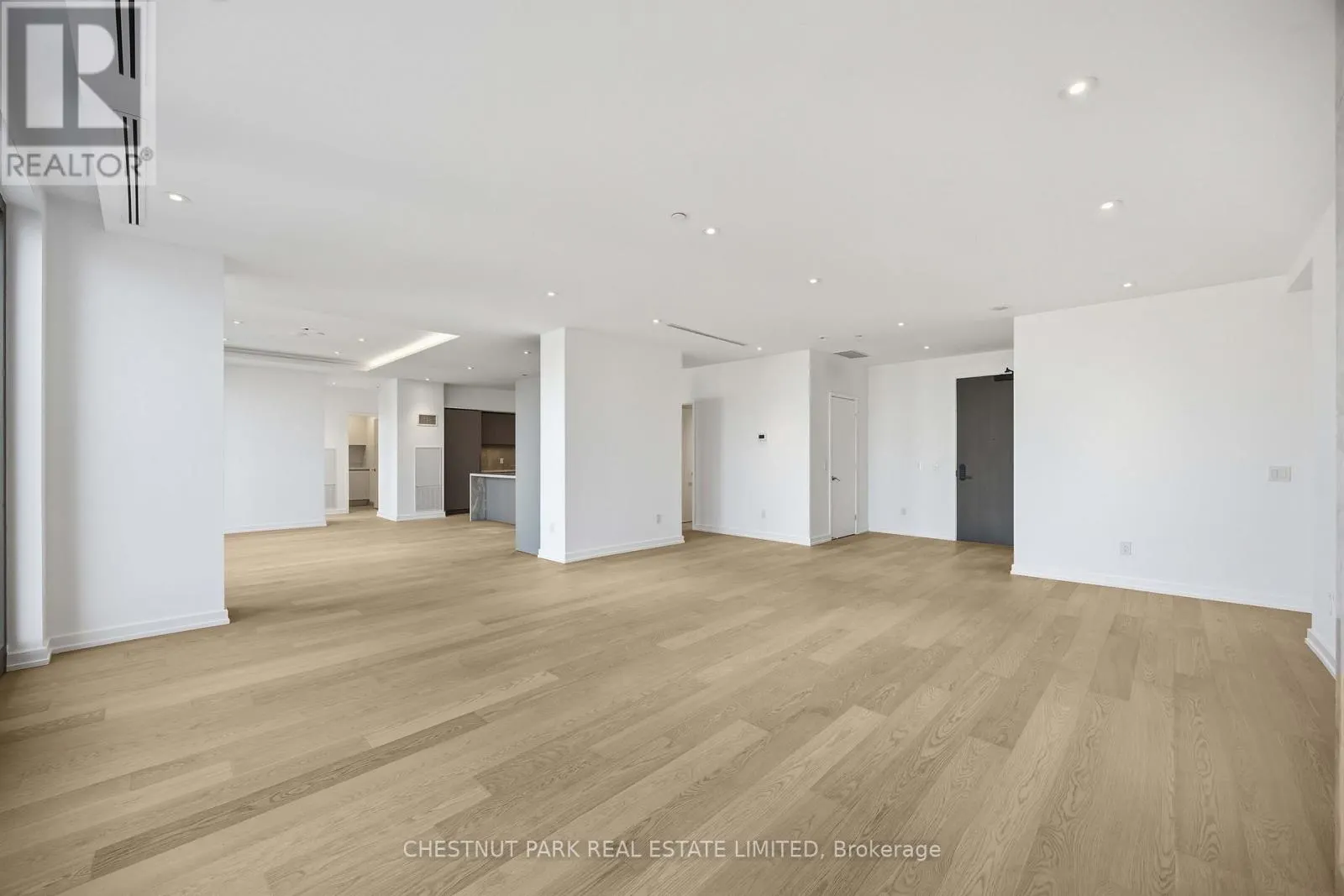 1402 - 1315 BAY STREET
